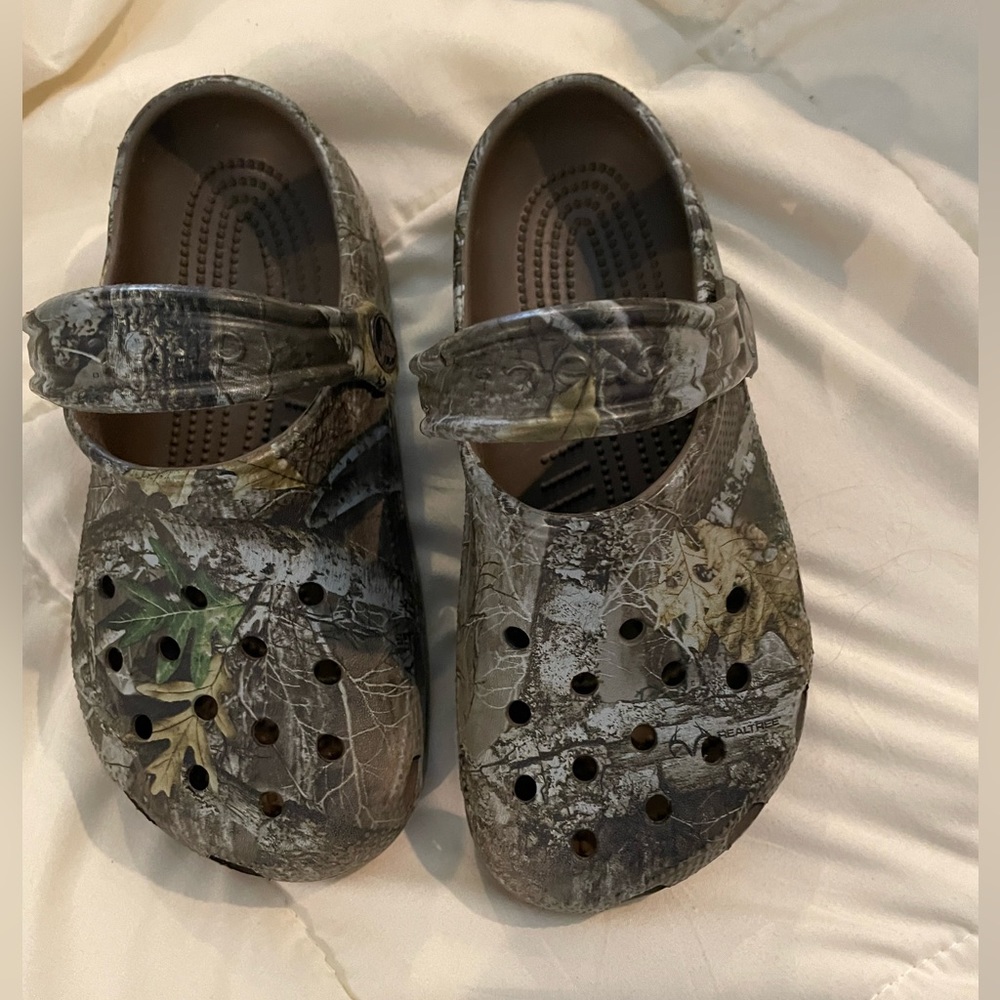 Camo boys Crocs size 1